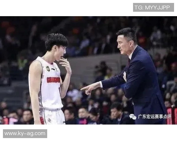 肯尼直言詹东里三人同场难以发挥一个球难以满足他们的需求